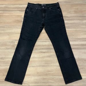Black Women’s Levi’s 505 Straight Leg